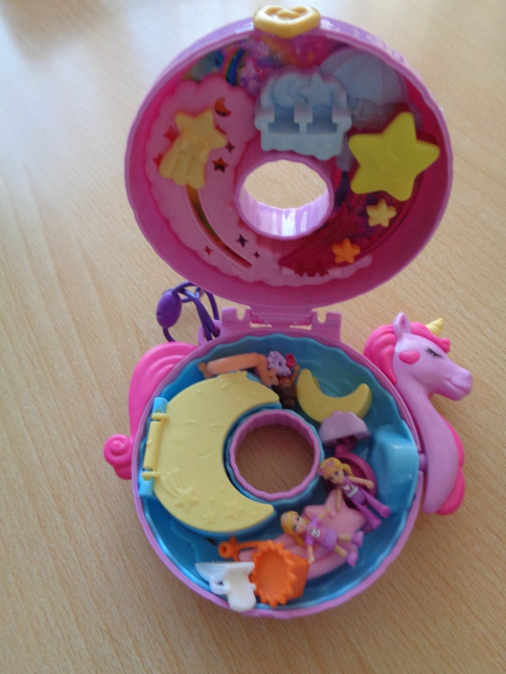 Polly Pocket Giocattoli: Polly Pocket Einhorn Donut – Usato da Dietikon venduto da chroetli77 1