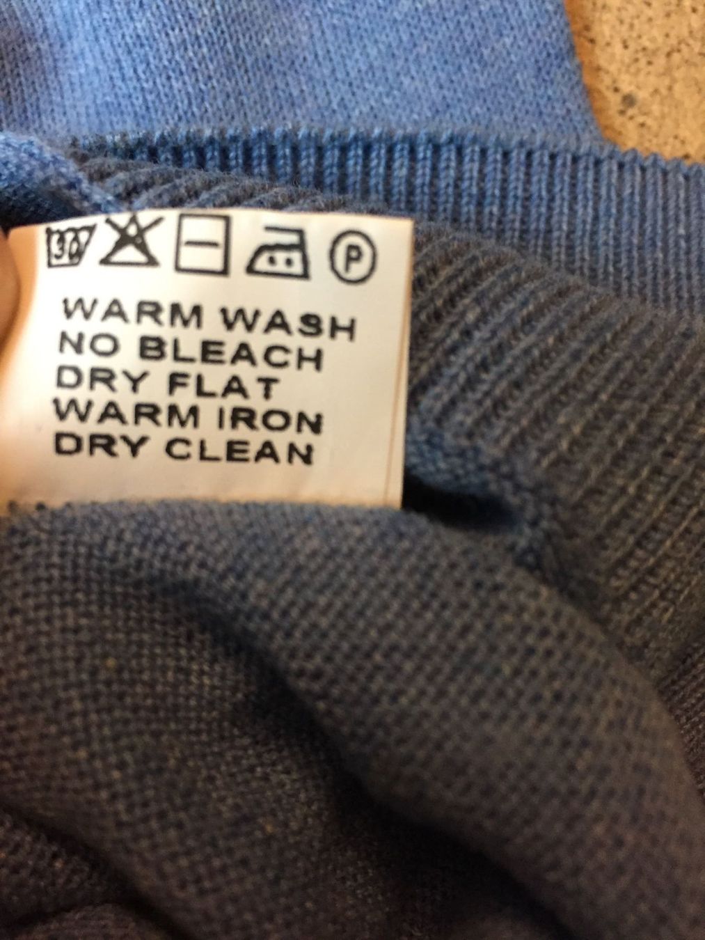 Pelikamo Maglioni & Felpe: PELIKAMO V-Pullover aus Baumwolle 🩵 – Usato da Zürich venduto da ClosetQueen 6