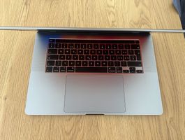 MacBook Pro 16