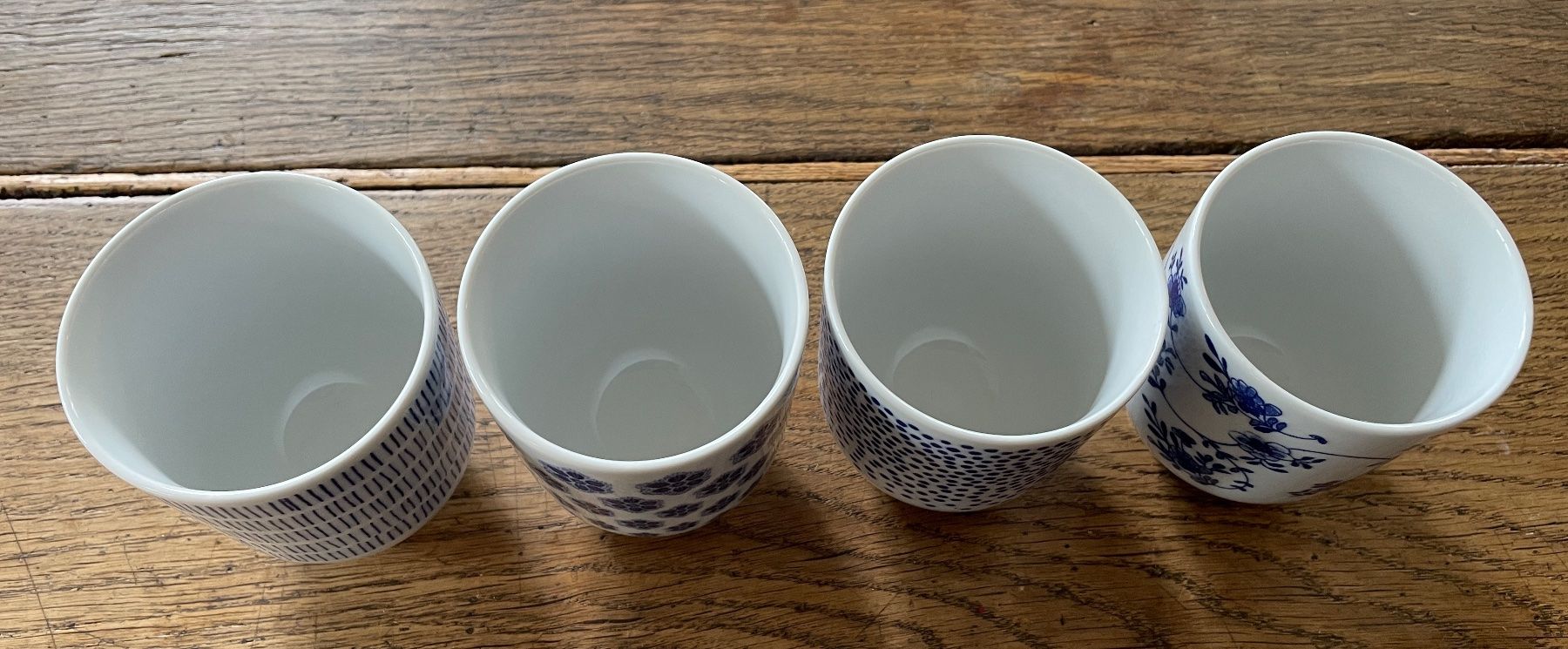 4 Becher (Tassen ohne Henkel), blau-weiss von IKEA, neu (Neu (gemäss Beschreibung)) in Gümligen für CHF 3 – mit Lieferung auf Ricardo kaufen
