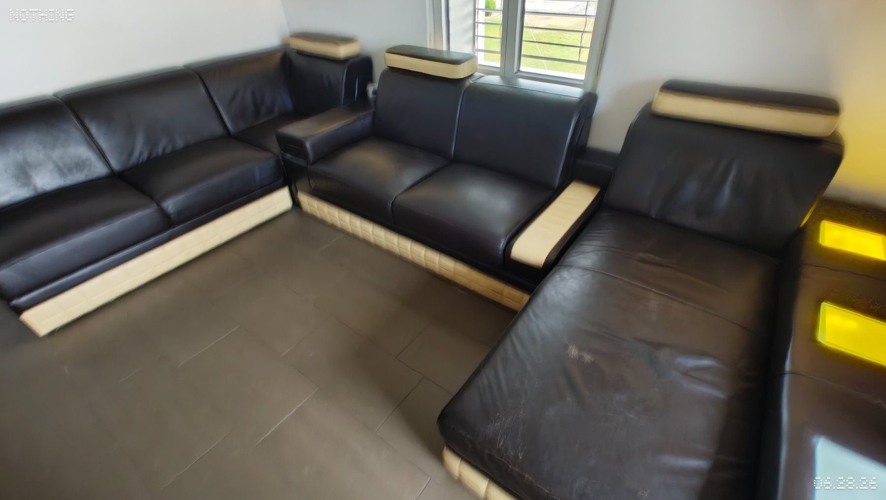 Divani: Grosses Ledersofa – Usato da Hausen venduto da Tebbits 4