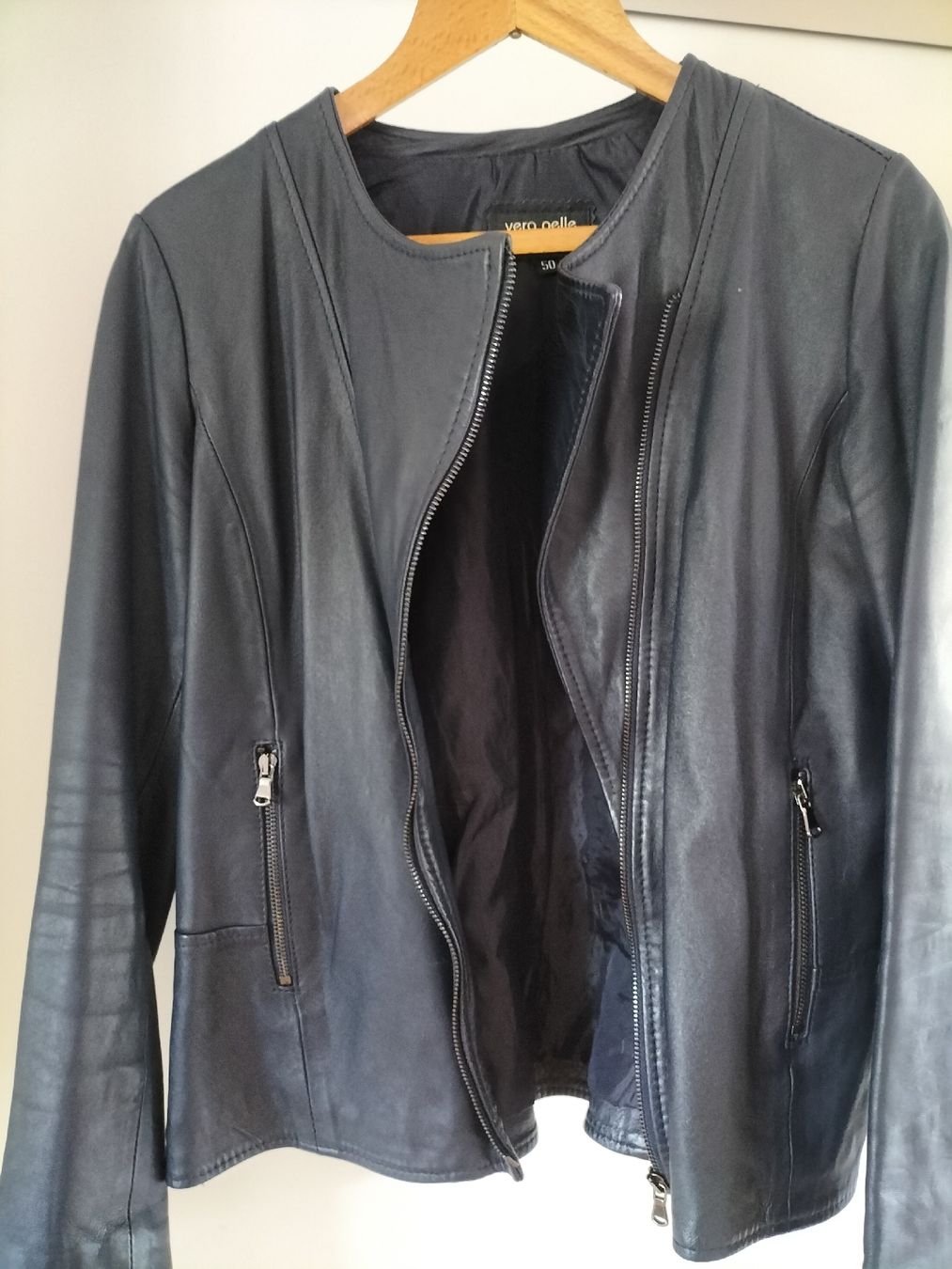 Vera Pelle Jacken: Vera Pelle Damen Lederjacke, Gr. 50. Top. – Gebraucht aus Pfäffikon ZH von e13_x2n5 1