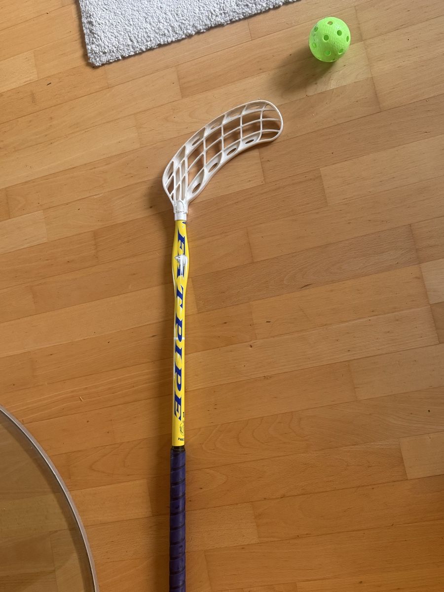 Unihockey: unihockey schläger – Usato da Thalwil venduto da Msol