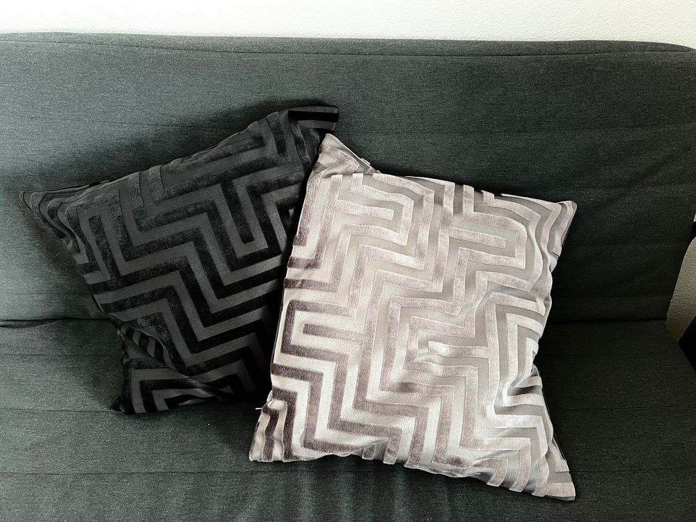 Zwei edle und hochwertige DekoKissen Sofakissen ZARA Home Kaufen auf
