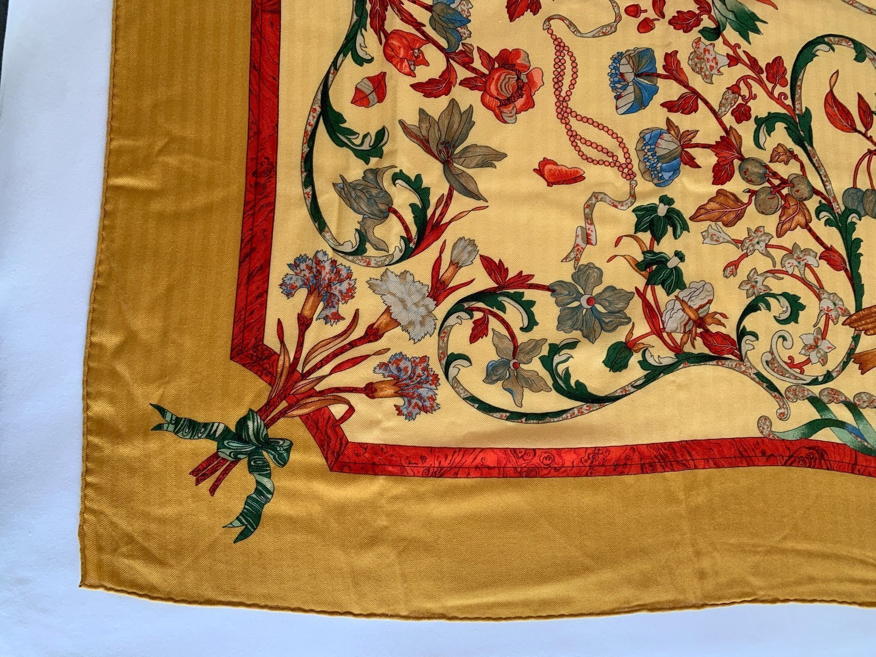 Hermès Foulards, Tücher & Schals: HERMES 140 Kaschmirschal Vintage – Neu (gemäss Beschreibung) aus Bützberg von Alexaborn 3