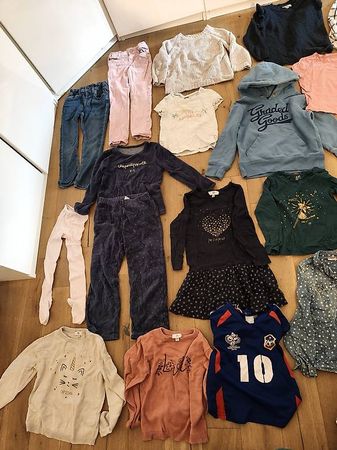 Lot 20 vêtements fille taille 116 cm