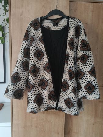 Jacke im Ethno-Look
