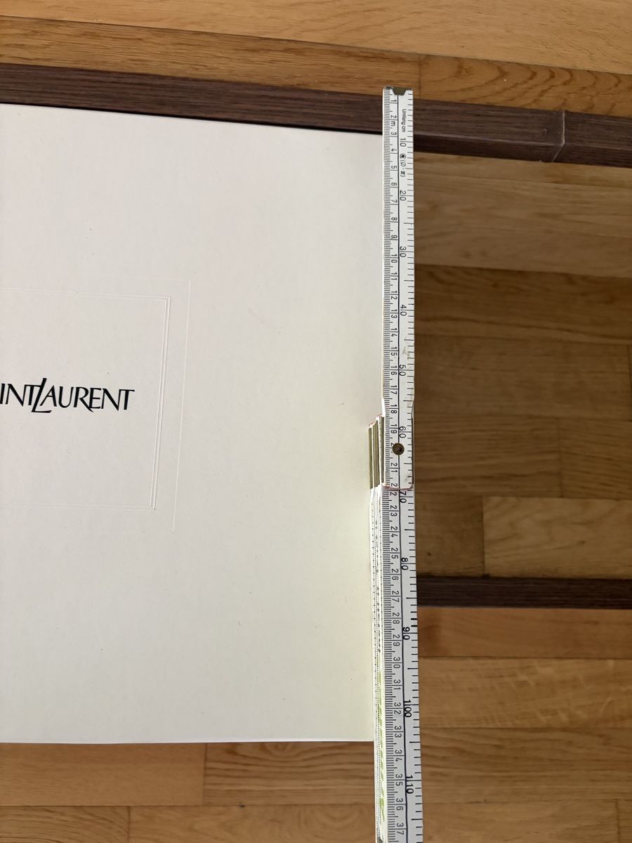 Tutte le decorazioni: Saint Laurent mode – Usato da Schlieren venduto da MQ1965 5