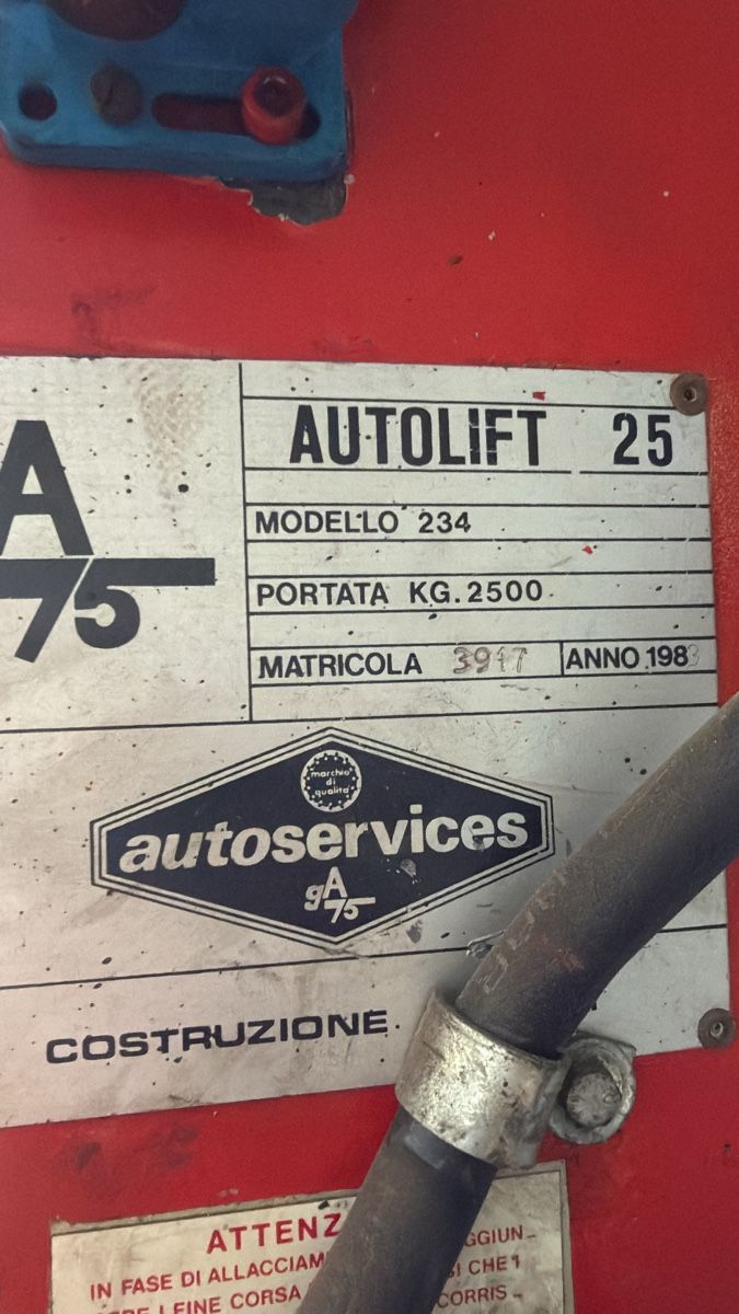 Ponts élévateurs & Crics: Autolift 2 Säulen – D'occasion à Wettingen par Redarrow 4