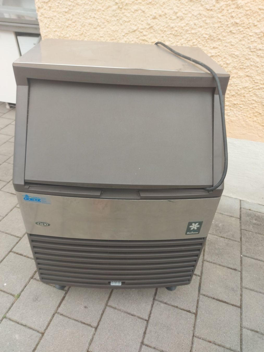 Küchengeräte: Eiswürfelmaschine DE 200-40 – Defekt aus Rheinau von profitronic.shop 1
