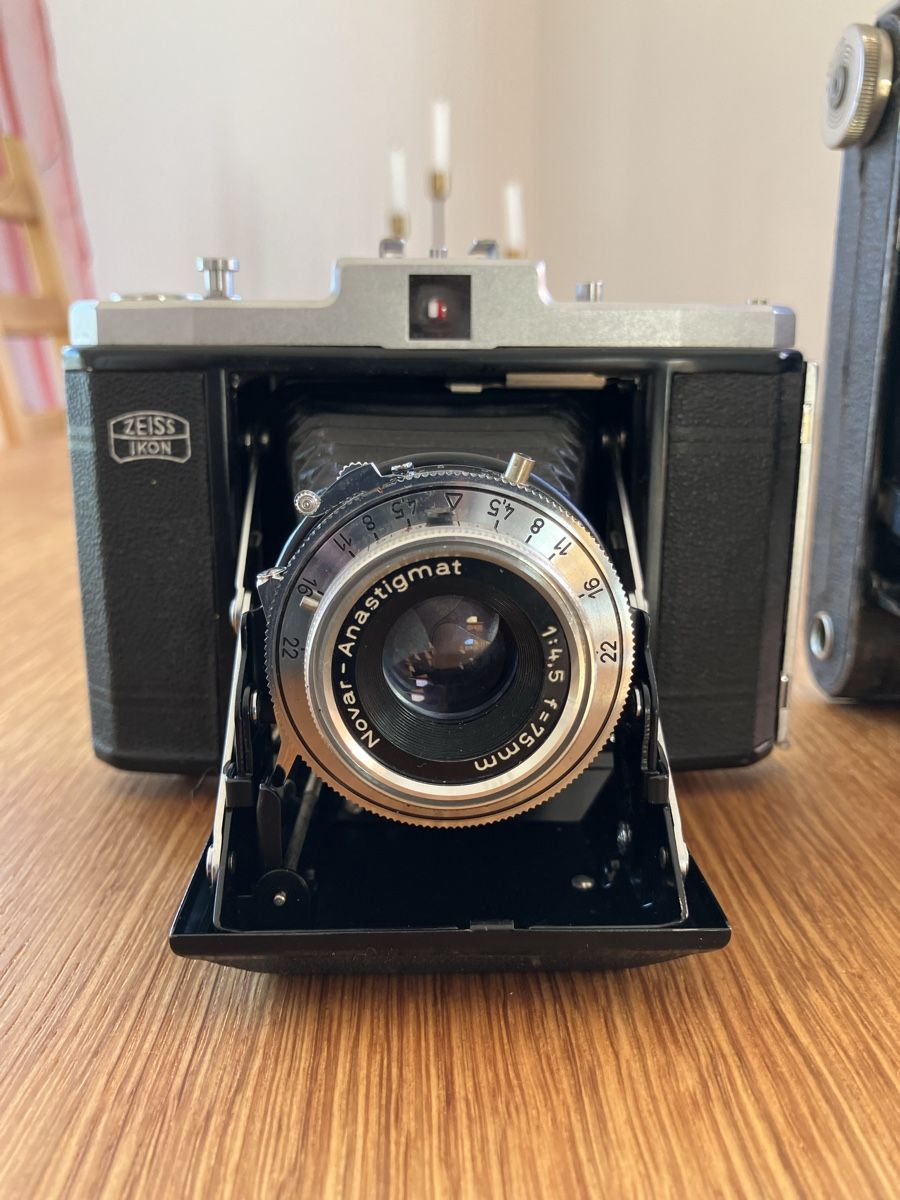 Fotocamera: Zwei alte Kameras  – Usato da Burgdorf venduto da blume016 1