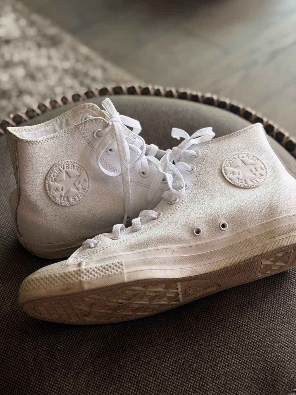 Converse Scarpe da uomo: Converse Schuhe weiss Leder Grösse 44 – Usato da Küsnacht ZH venduto da Icon21