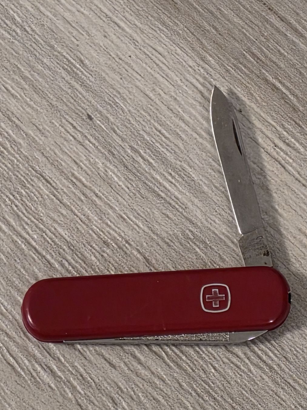 Wenger Coltelli tascabile: Wenger Taschenmesser rot  – Difettoso da Dorf venduto da Echo_Elements