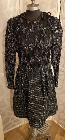 Beautiful black and white vintage dress. M