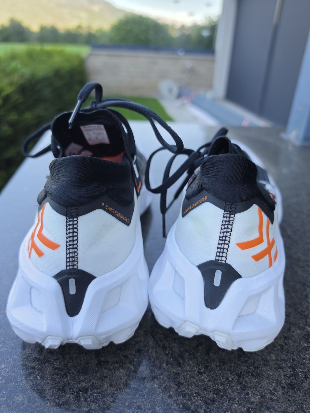 X-bionic Scarpe da uomo: X-Bionic TerraSkin X01 schwarz weiss Grösse 44.5 – Usato da Balzers venduto da Mr.Bargain 4