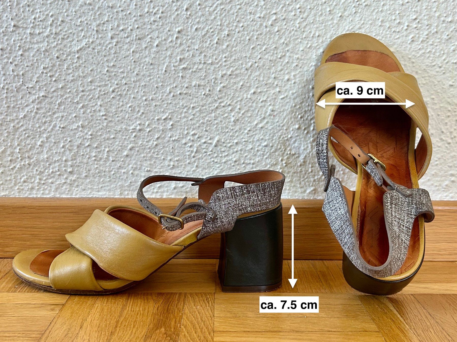 Chie Mihara Scarpe da donna: Chie Mihara / Sandalen (Gr. 39) – Usato da Dietlikon venduto da Mankai 9
