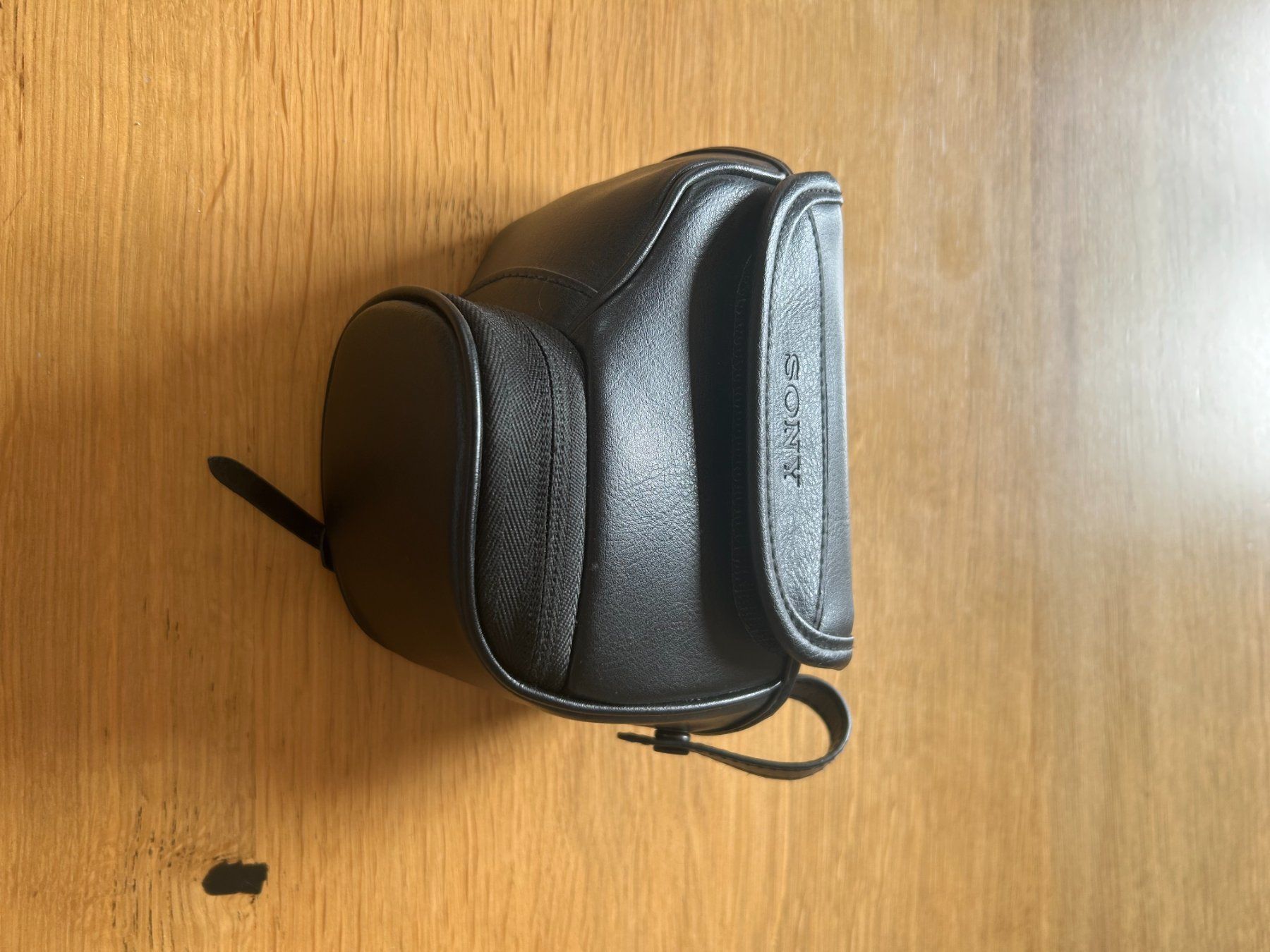 Sony Borse: Kameratasche Sony Lcs-Emjb – Usato da Zürich venduto da mue_f2xl
