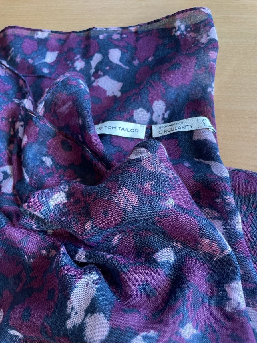 Foulards, Tücher & Schals: Tom Taylor Loop-Schal – Gebraucht aus Wattwil von Weinachtsmann