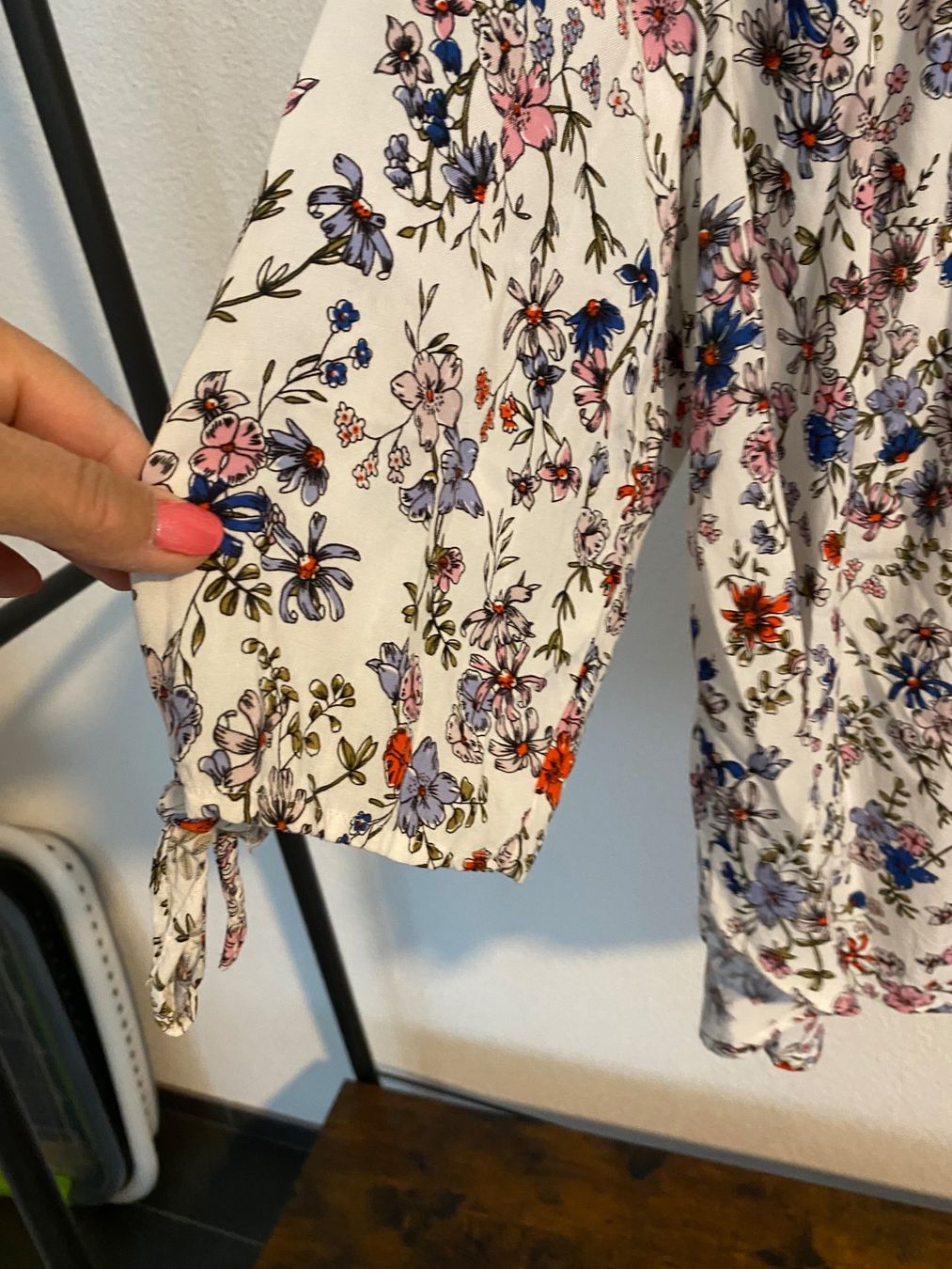 Camicette: Bluse mit Carmenausschnitt 🥳 – Usato da Teufen AR venduto da Memilu 1