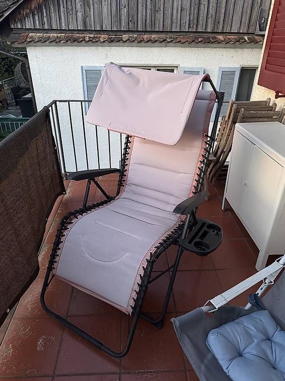 Chaises longues: Liegestuhl mit Sonnendach – D'occasion à Möhlin par bel_2jgb