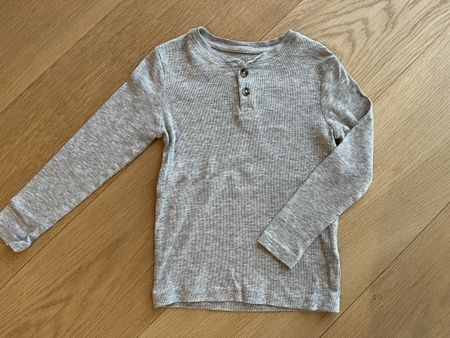 H&M Boys Long Sleeve Top, Size 5-6Y, Great Condition!