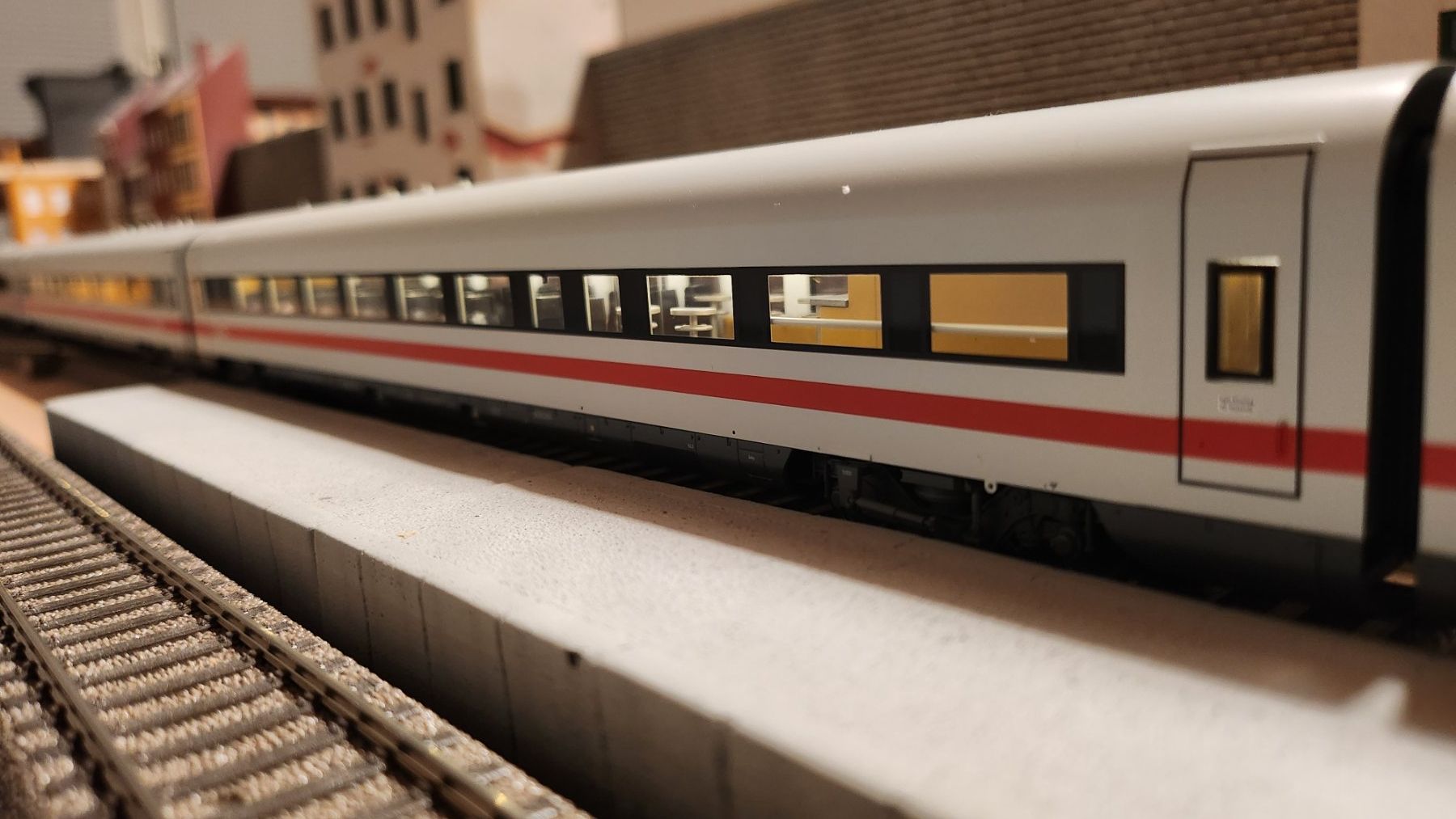 Piko Modellini di ferrovie: Piko DB ICE ex. Metropolitan, DCC Sound – Nuovo e nell'imballaggio originale da Wittenwil venduto da ced_q8j7 4