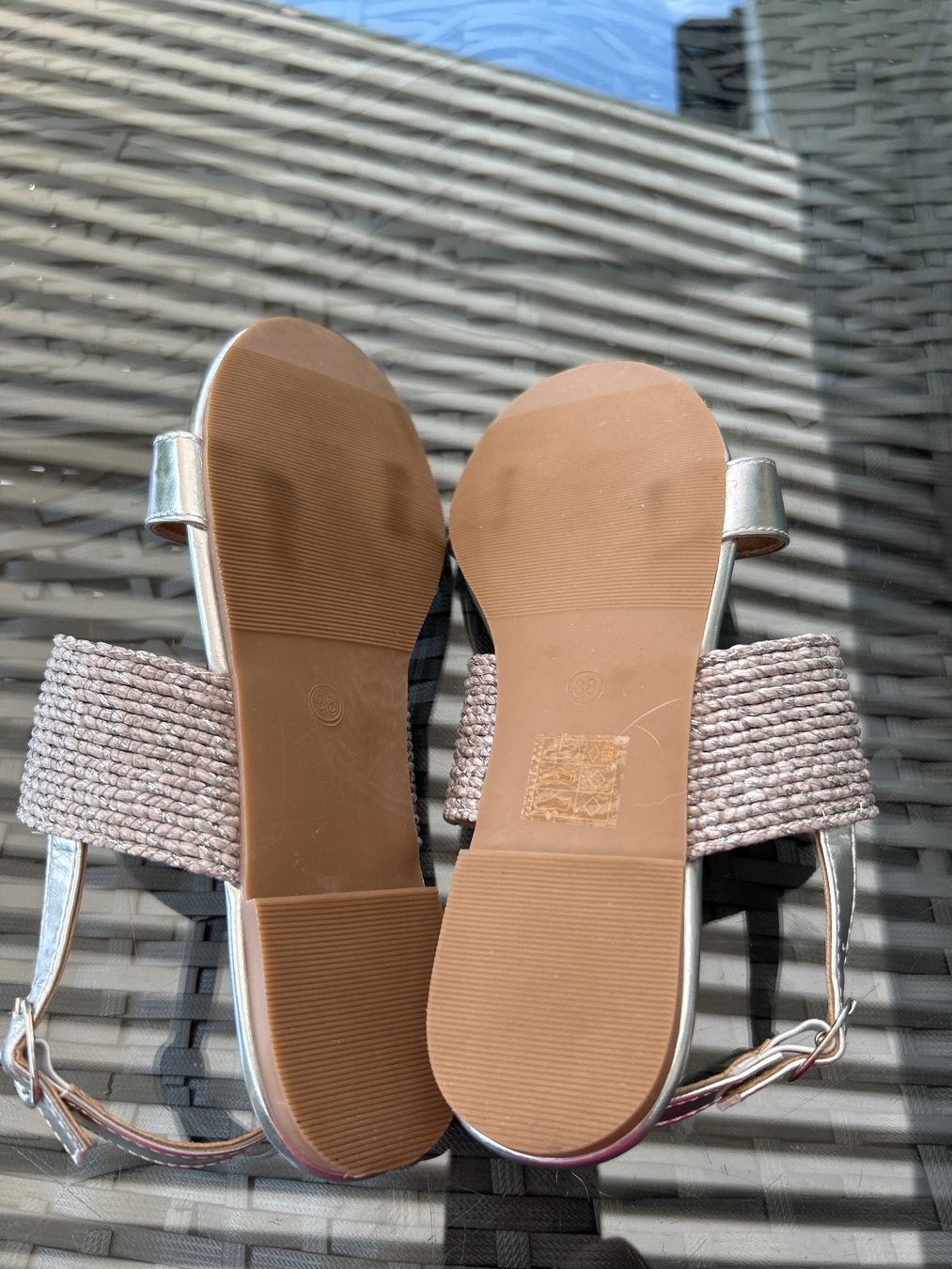 Scarpe da donna: Sandalen von Miriade Neu (38) – Nuovo (secondo la descrizione) da Vezia venduto da sidu03 3