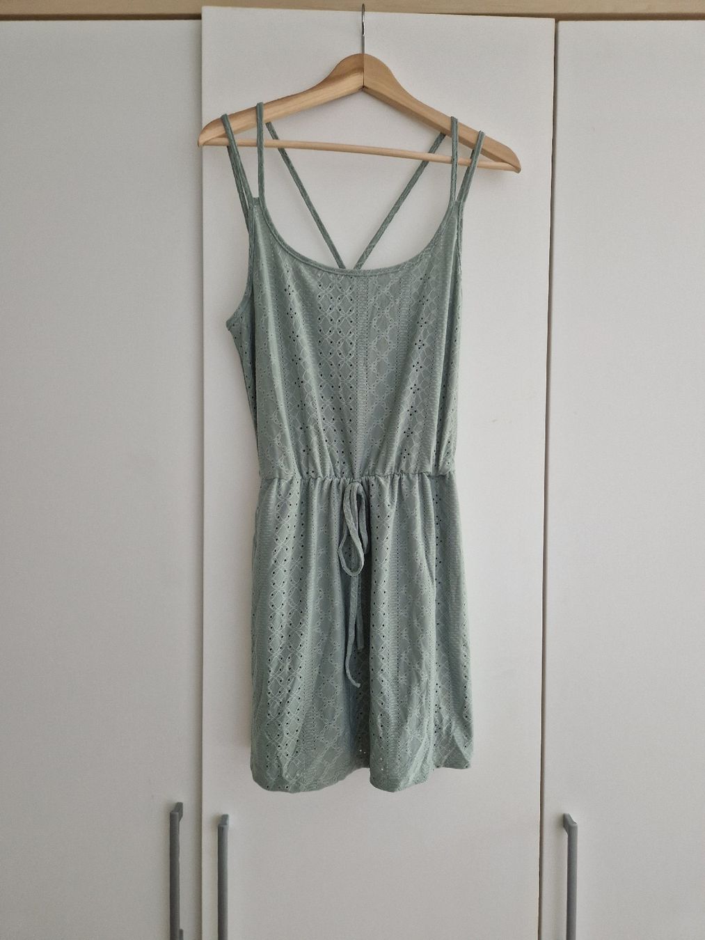 Robes: Sommerkleid mintgrün Lochmuster Grösse S  – D'occasion à Rain par -LUMA-