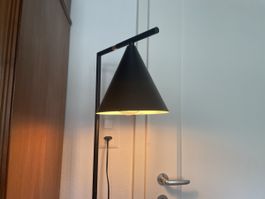 Stehlampe schwarz Design Lampe mit Schirm guter Zustand