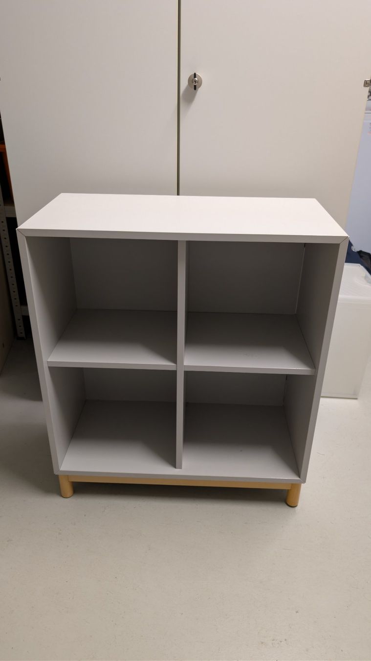 Ikea Armadi: Ikea Schrank Eket mit 4 Fächern grau – Usato da Seengen venduto da Trekremedy