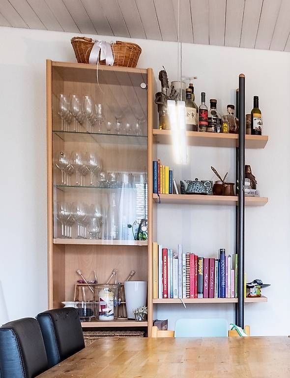Pfister Scaffali: Bücherregal mit Vitrinenteil – Usato da Aarau venduto da karamm