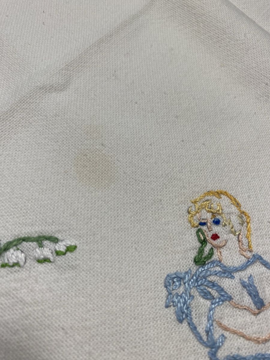 Coperte: Wunderschöner handmade tischtuch 🌸 – Usato da Opfikon venduto da Luis144 7