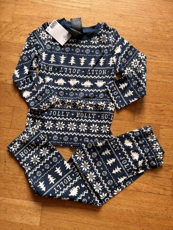 schönes Weihnachtspyjama Gr. 98/104, Neu