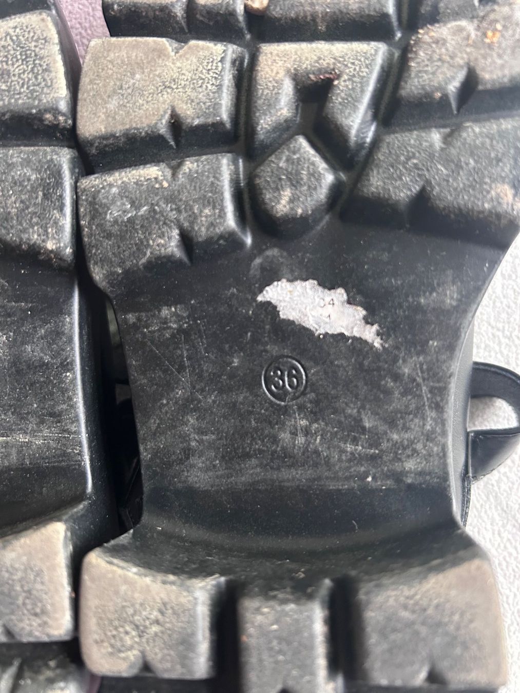 Scarpe per ragazze: Schwarze Schuhe Gr. 36 – Usato da Vernier venduto da Melone74 3