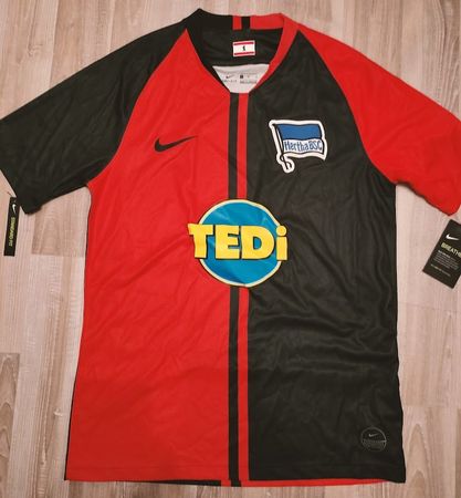 Nike-Trikot Hertha BSC Berlin Grösse S, neu und ungetragen
