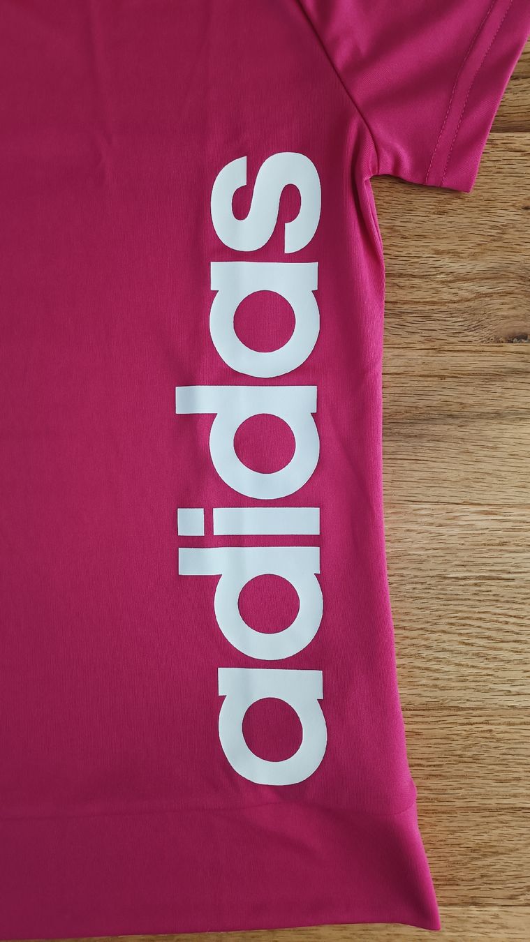Adidas T-shirt: Adidas Sportshirt M – Usato da Villmergen venduto da toptip1970 1