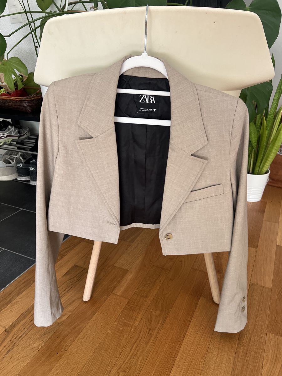 Zara Giacche: Zara Cropped Blazer – Usato da Winterthur venduto da lib_f95w