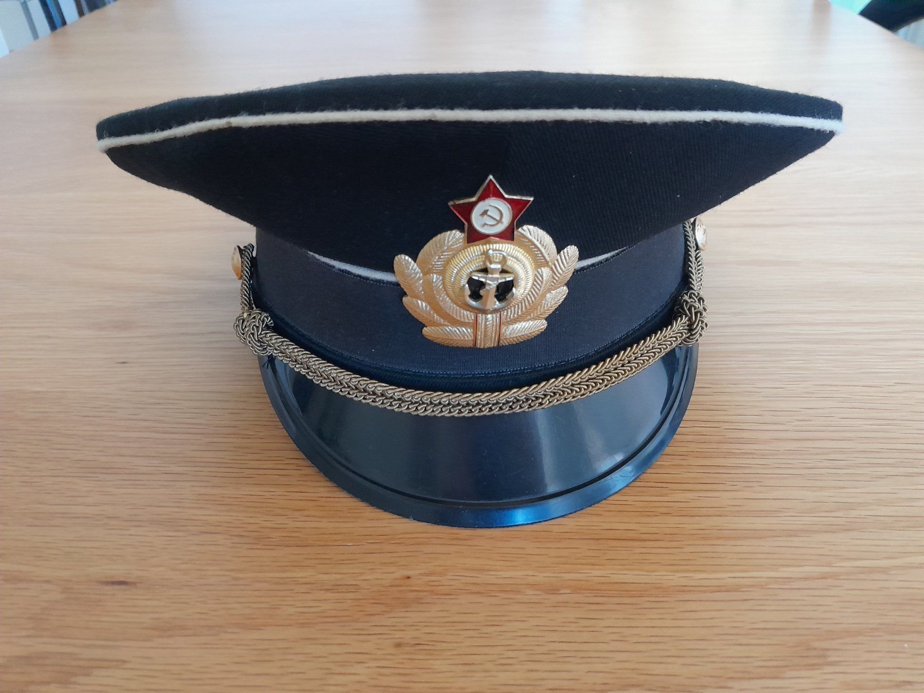 Uniformi: Casquette marine URSS – Usato da La Chaux-de-Fonds venduto da AntoineKolbl