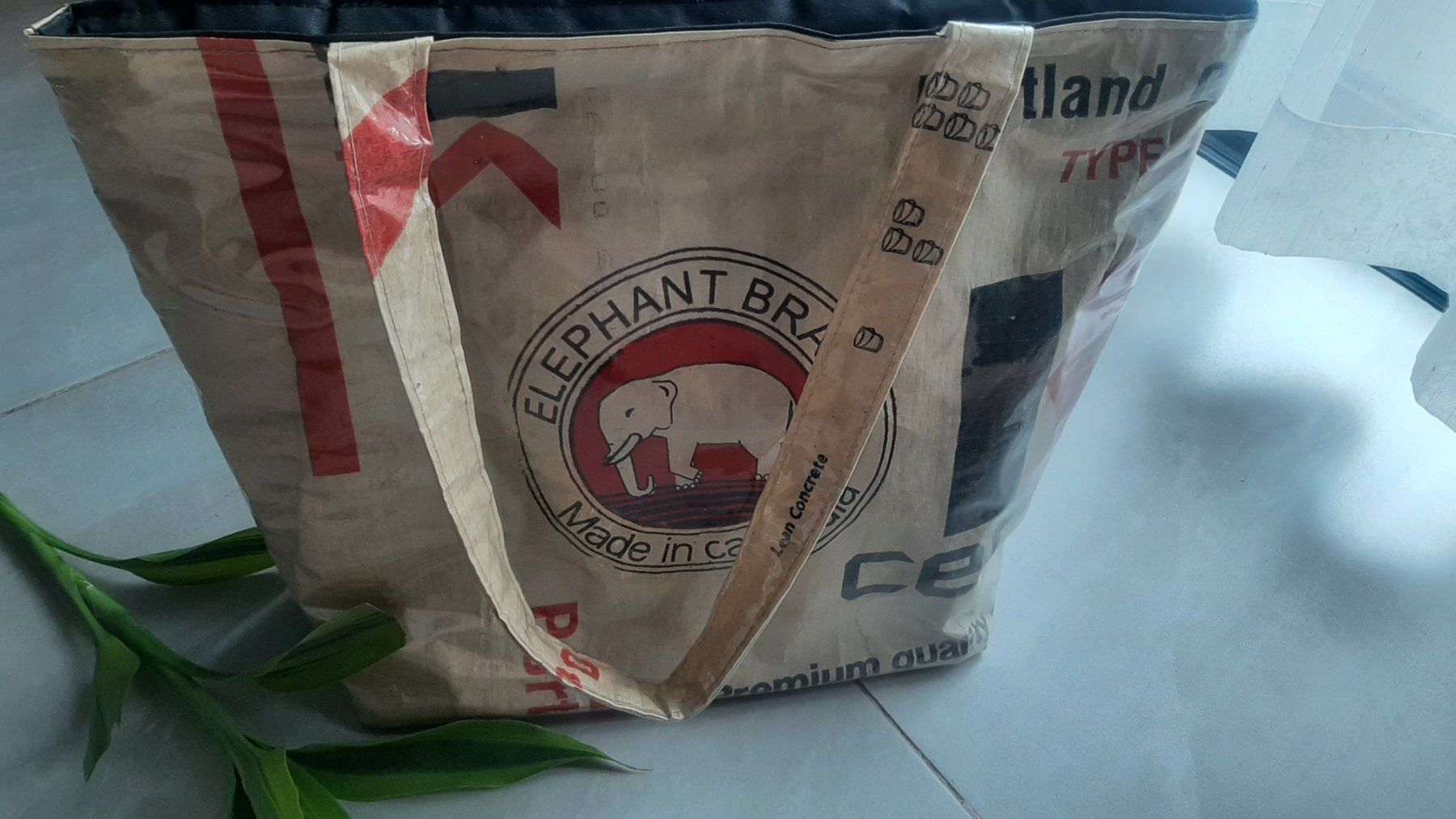 Taschen: K..) Upcycling Bag Tasche Elefant – Neu (gemäss Beschreibung) aus Wil SG von AmandaCreations 1