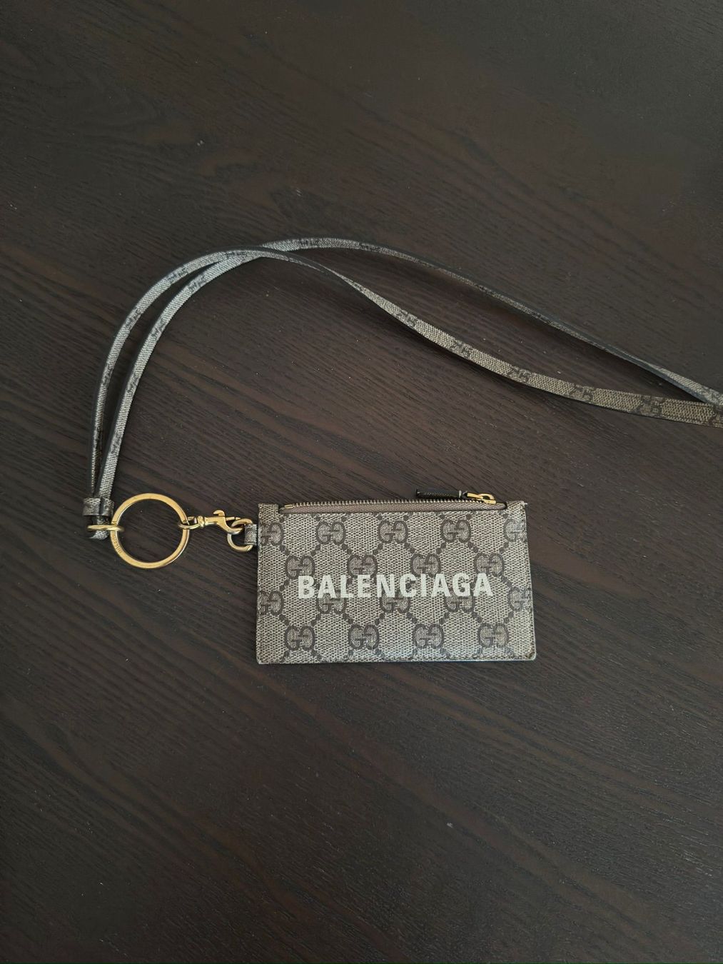 Gucci Portafogli: Gucci X Balenciaga "The Hacker Project Card Case with Strap" – Usato da Bern venduto da XXM38