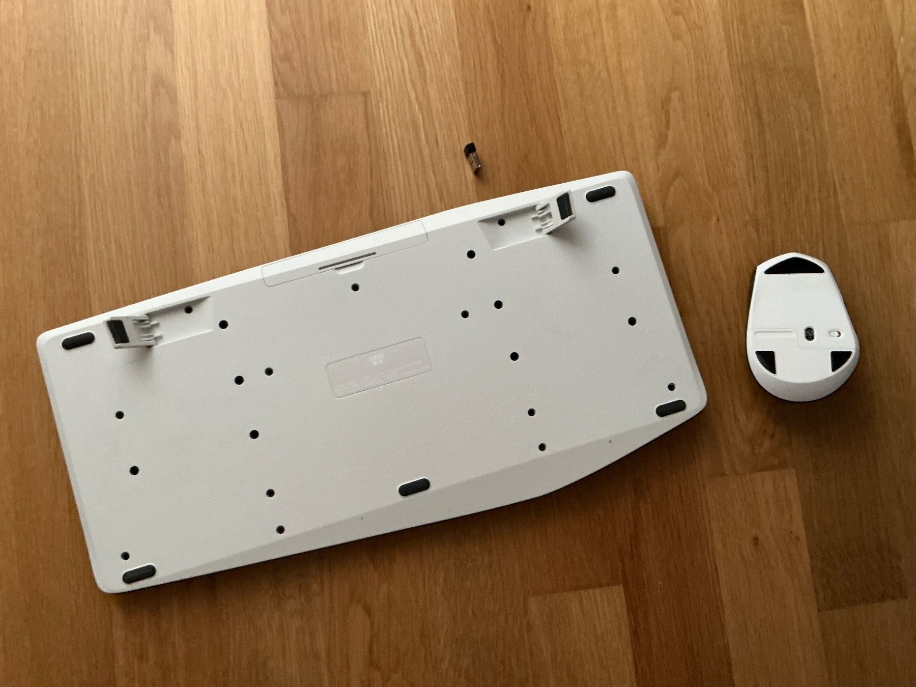 Logitech Tastiere: Logitech MK850 Tastatur Set inkl. Maus – Usato da St. Gallen venduto da wintiboy 1