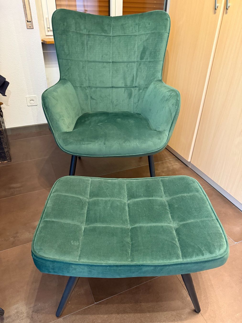 Poltrone: Zu Verkaufen Relaxsessel mit Hocker – Usato da Emmenbrücke venduto da Rousi60