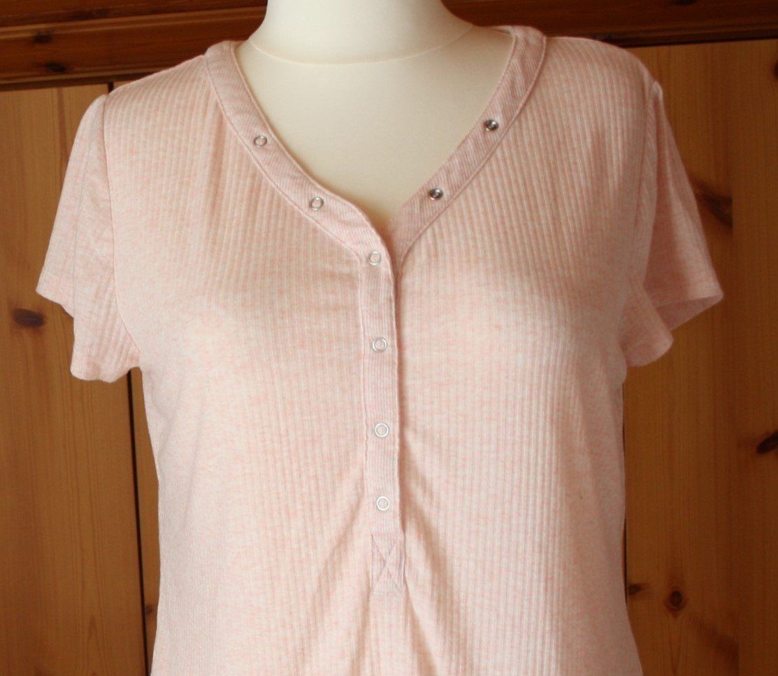 T-shirt: T - Shirt rosa Gr. XL – Usato da Flüelen venduto da Diversicum-Curvy 1
