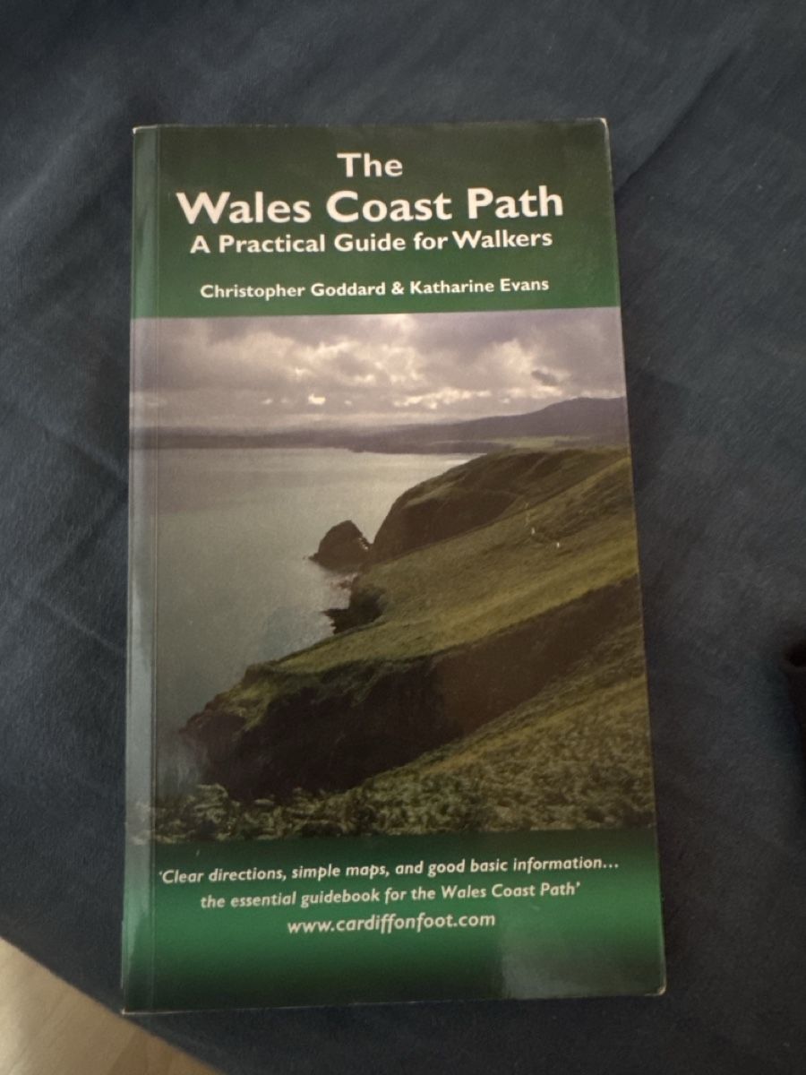Libri: Wanderführer The Wales Coast Path - englisch  – Usato da Riedikon venduto da Lala28