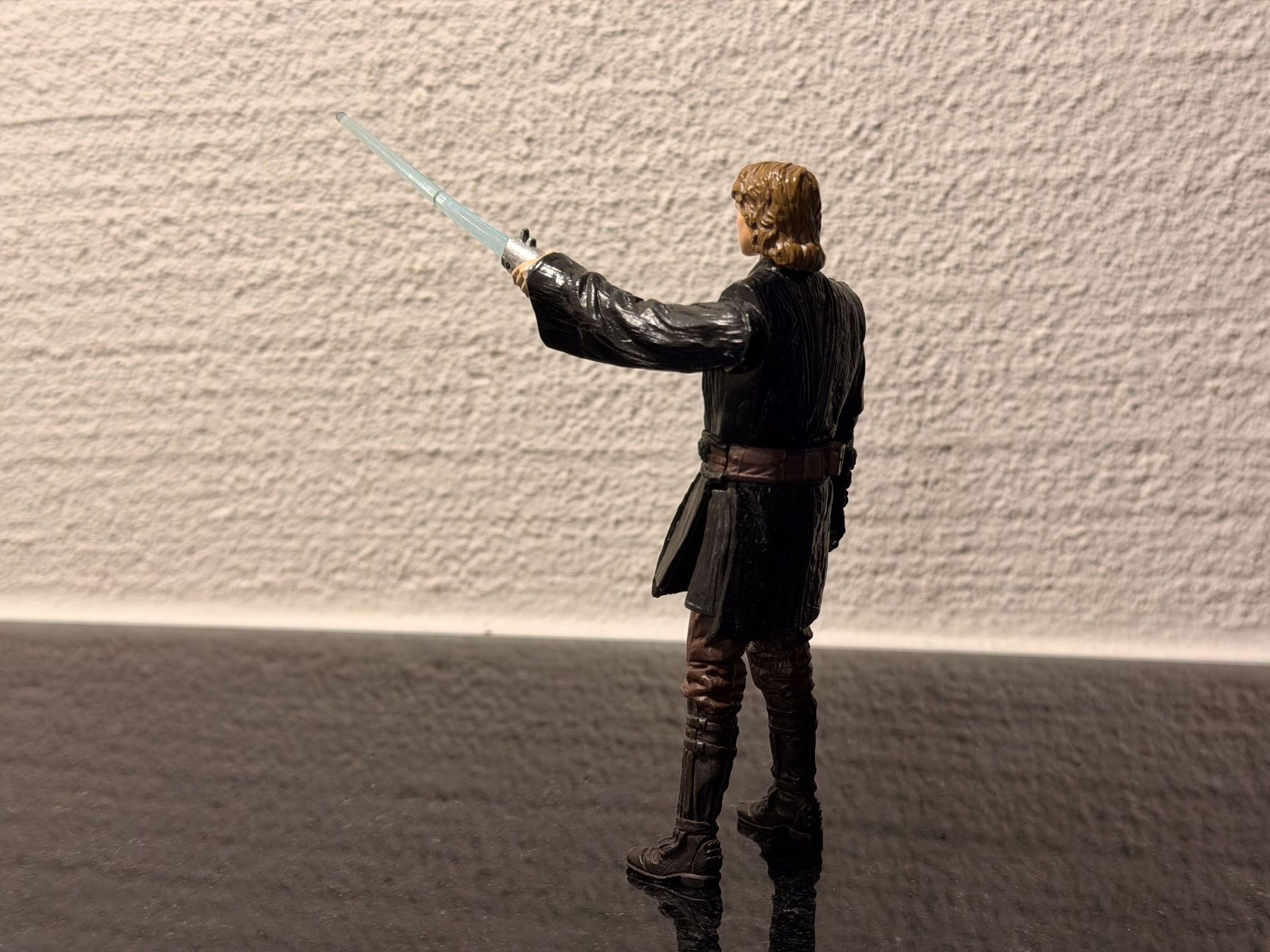 Star Wars Figuren: Hasbro Star Wars Anakin Skywalker Light-Up Figur – Gebraucht aus Reinach BL von Graphix 1