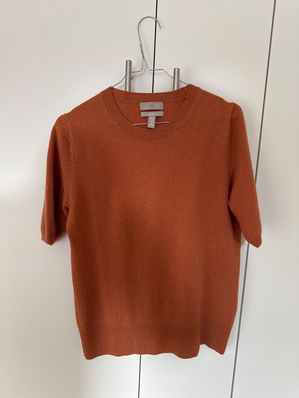 H&M Pullover & Sweatshirts: Damen H&M Kaschmirpullover Kurzarm in Orange – Gebraucht aus Meilen von Emma_321 1