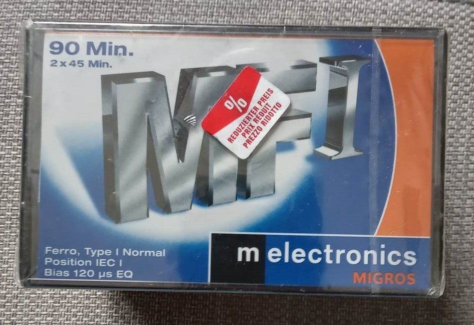 Musicassette: M Electronics MF I 90 cassettes MC / Pack 5 x - scellées – Nuovo e nell'imballaggio originale da Le Locle venduto da borgespatricia
