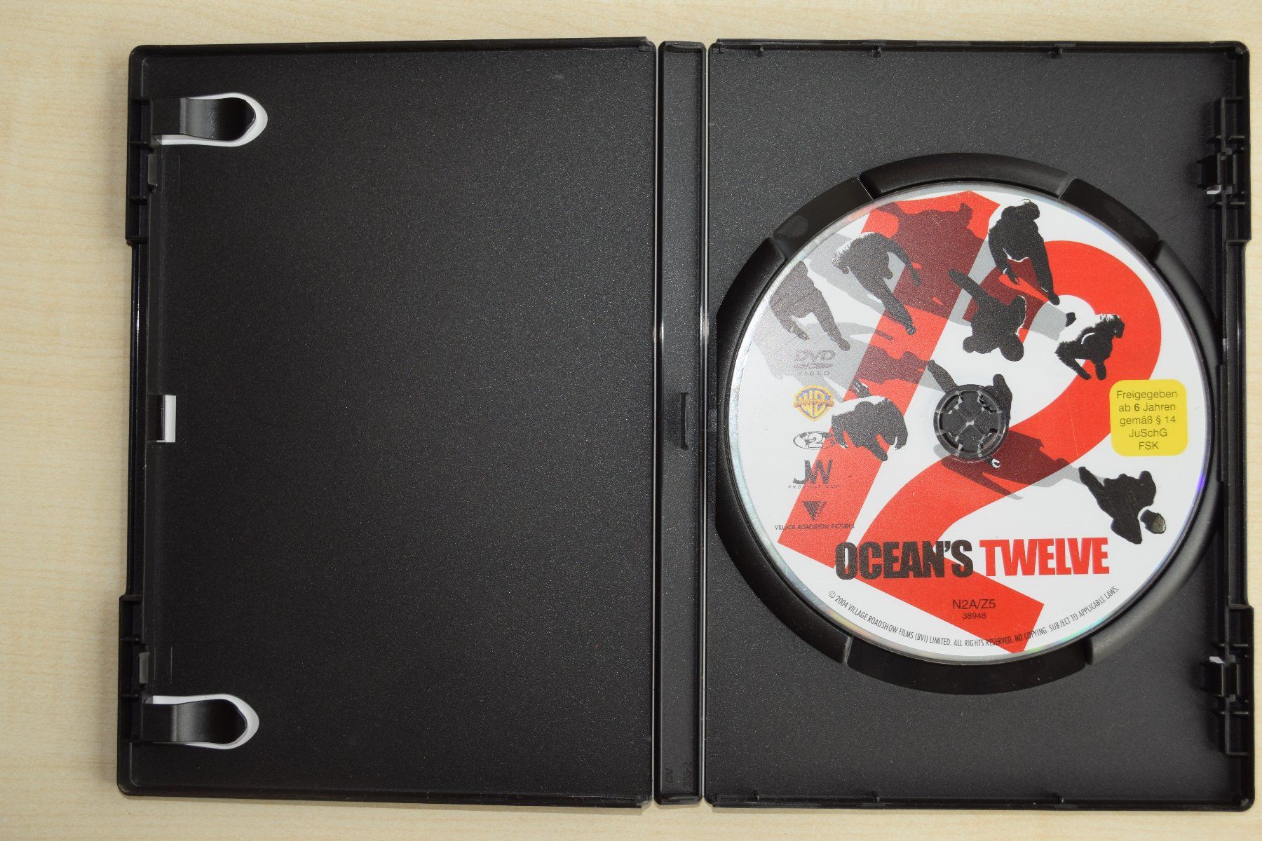 Tutti i DVDs: OCEAN'S TWELVE (239) – Usato da Reutigen venduto da DONDON55 3