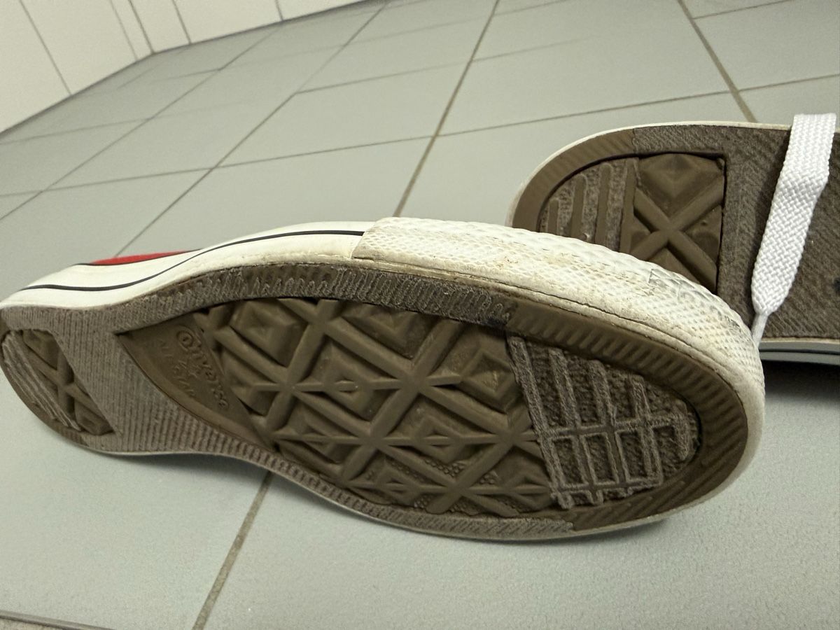 Converse Scarpe da uomo: CONVERSE Rot Gr 39 – Usato da St. Gallen venduto da Emifrei 4