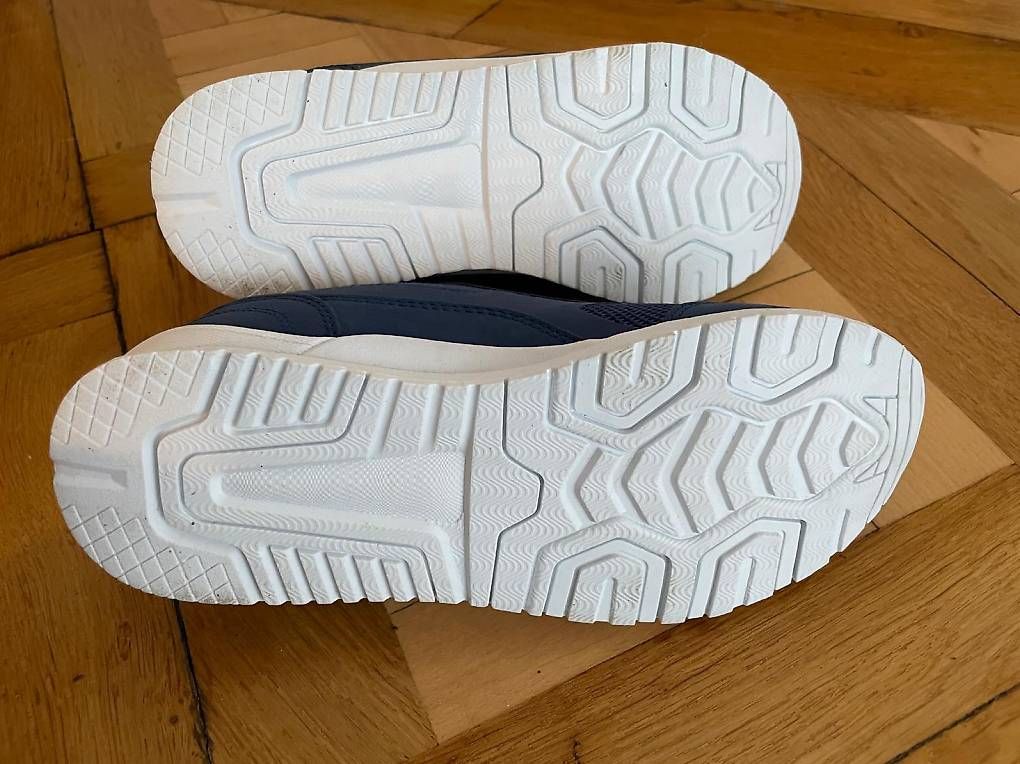 Chaussures filles: Turnschuhe 29 / 30 – D'occasion à Zürich par apfel018 4